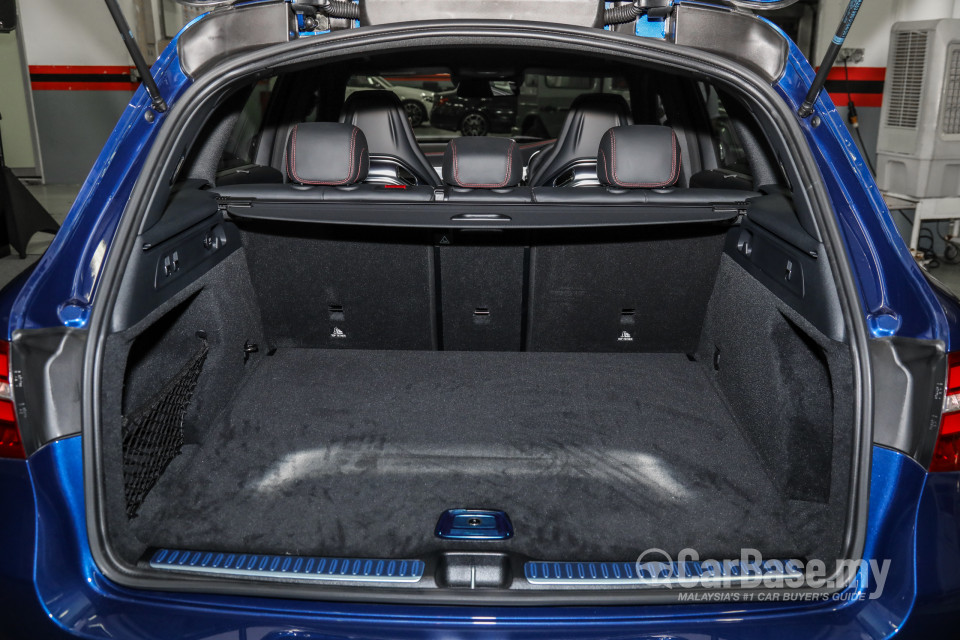 Mercedes-Benz AMG GLC X253 (2017) Interior