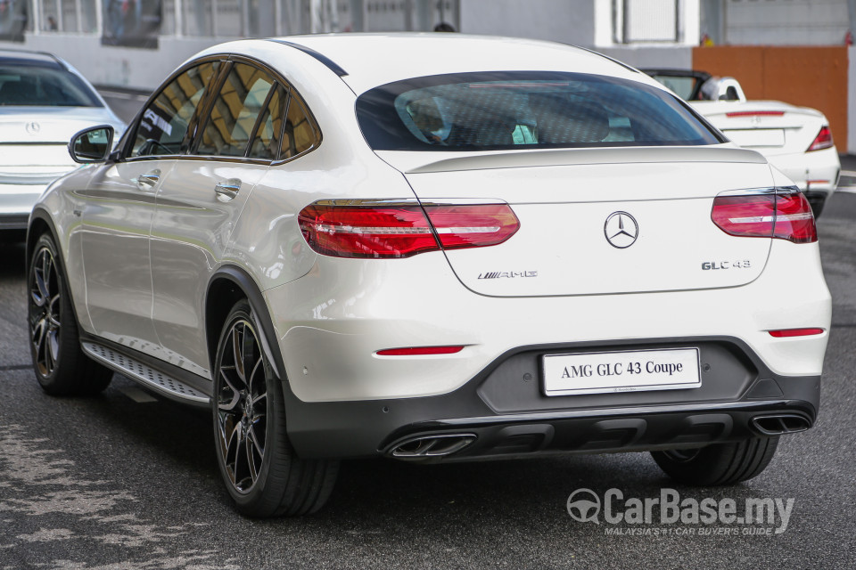 Mercedes-Benz AMG GLC Coupe C253 (2017) Exterior