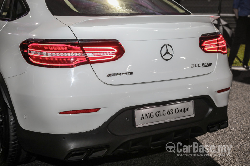 Mercedes-Benz AMG GLC Coupe C253 (2017) Exterior