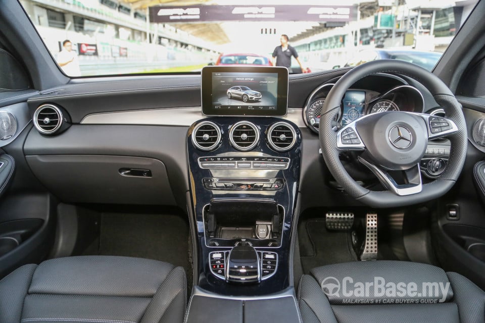 Mercedes-Benz AMG GLC Coupe C253 (2017) Interior