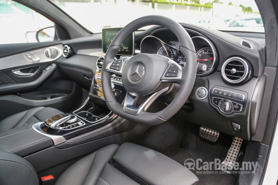 Mercedes-Benz AMG GLC Coupe C253 (2017) Interior