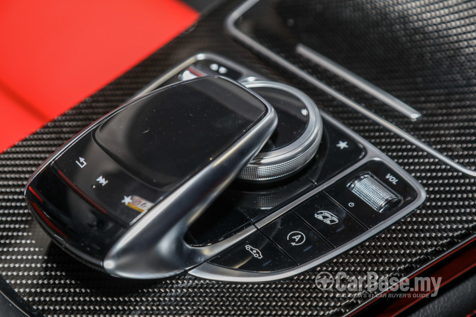 Mercedes-Benz AMG GLC Coupe C253 (2017) Interior