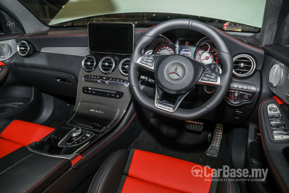 Mercedes-Benz AMG GLC Coupe C253 (2017) Interior