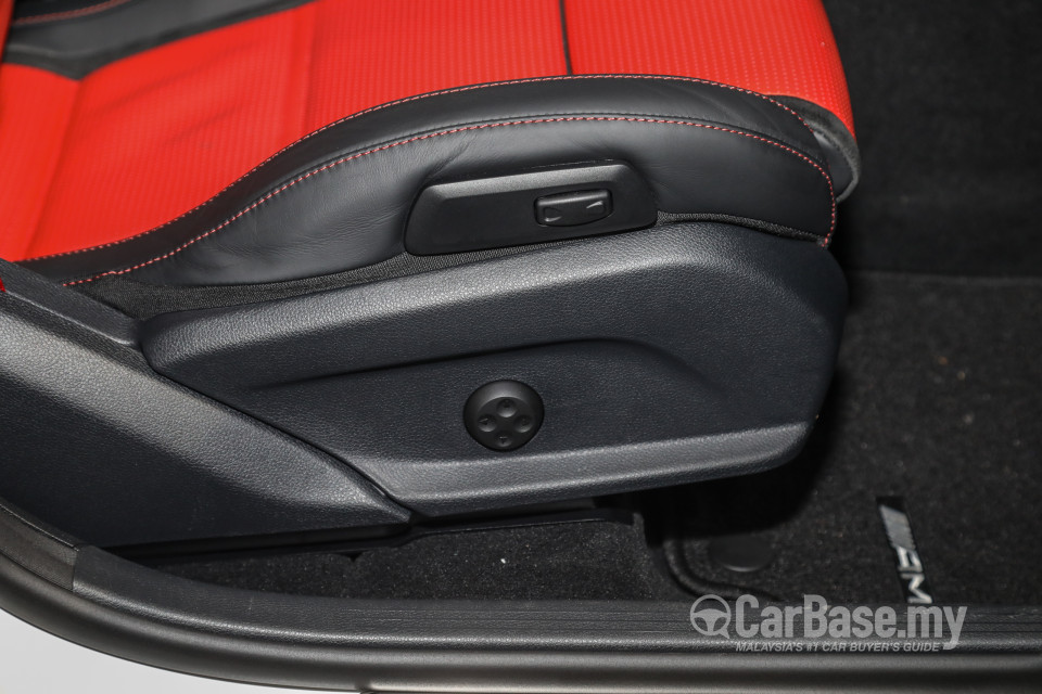 Mercedes-Benz AMG GLC Coupe C253 (2017) Interior
