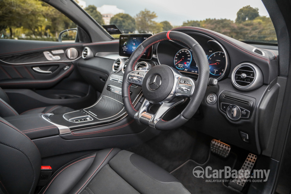 Mercedes-Benz AMG GLC Coupe C253 (2017) Interior