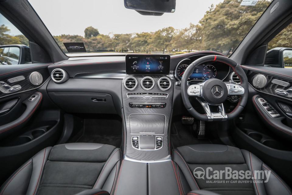 Mercedes-Benz AMG GLC Coupe C253 (2017) Interior