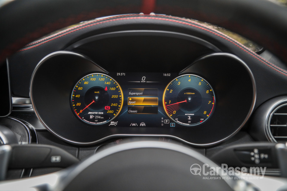 Mercedes-Benz AMG GLC Coupe C253 (2017) Interior