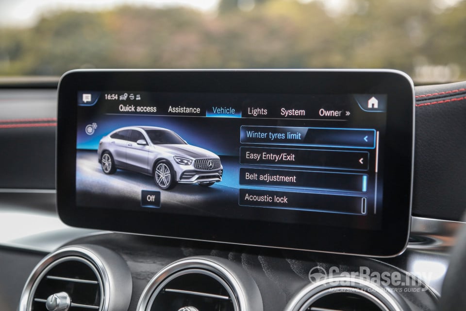 Mercedes-Benz AMG GLC Coupe C253 (2017) Interior