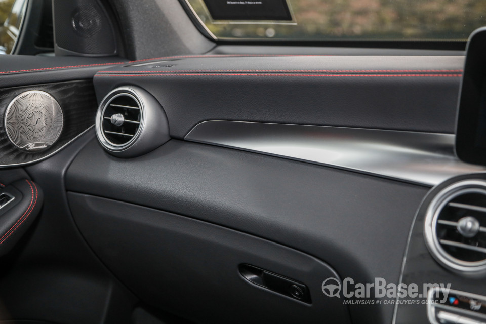 Mercedes-Benz AMG GLC Coupe C253 (2017) Interior