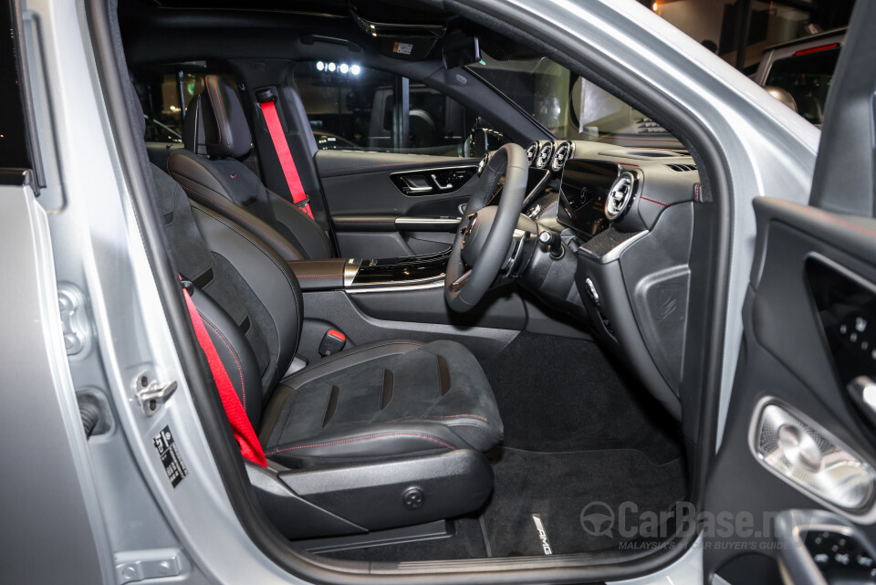 Mercedes-Benz AMG GLC Coupe C254 (2024) Interior