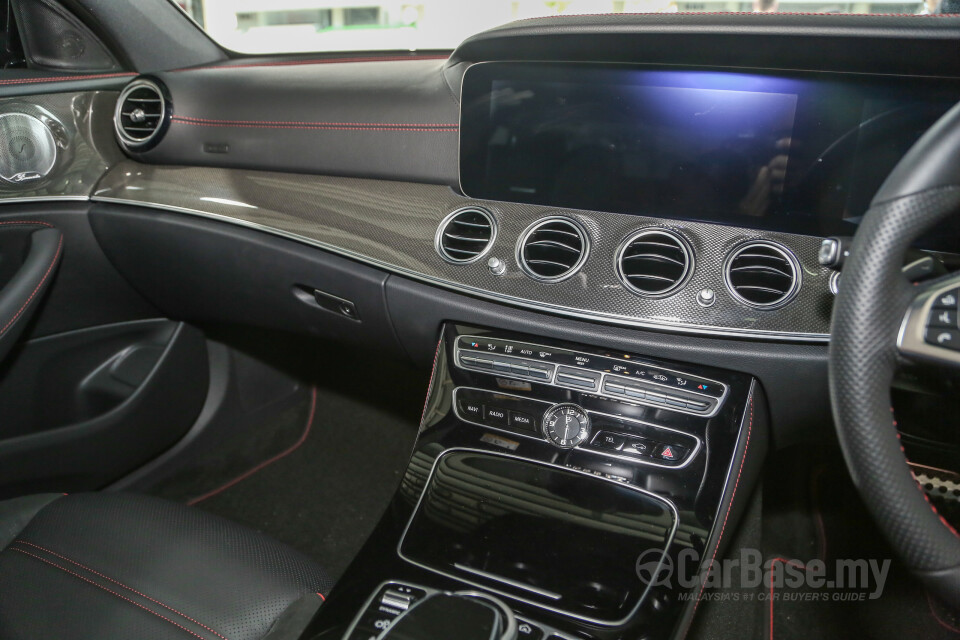 Audi A4 B9 (2016) Interior