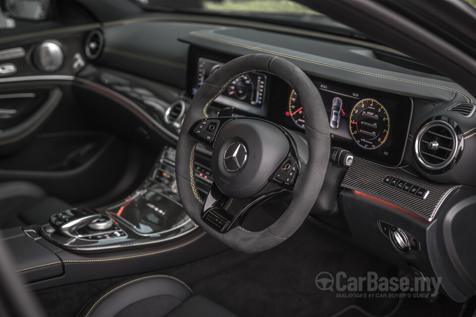 Audi A4 B9 (2016) Interior