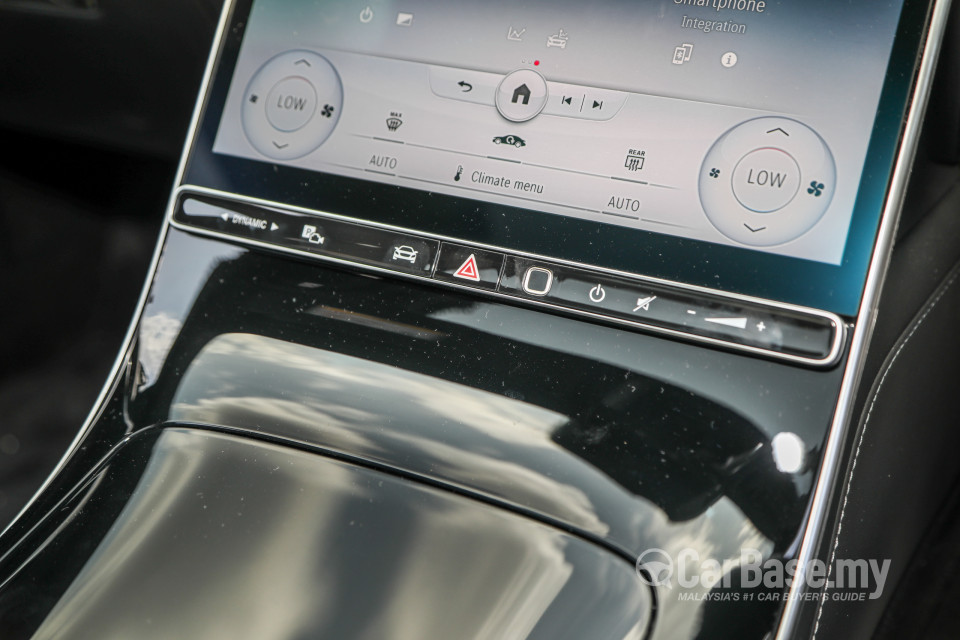 Mercedes-Benz Maybach S-Class Z223 (2022) Interior