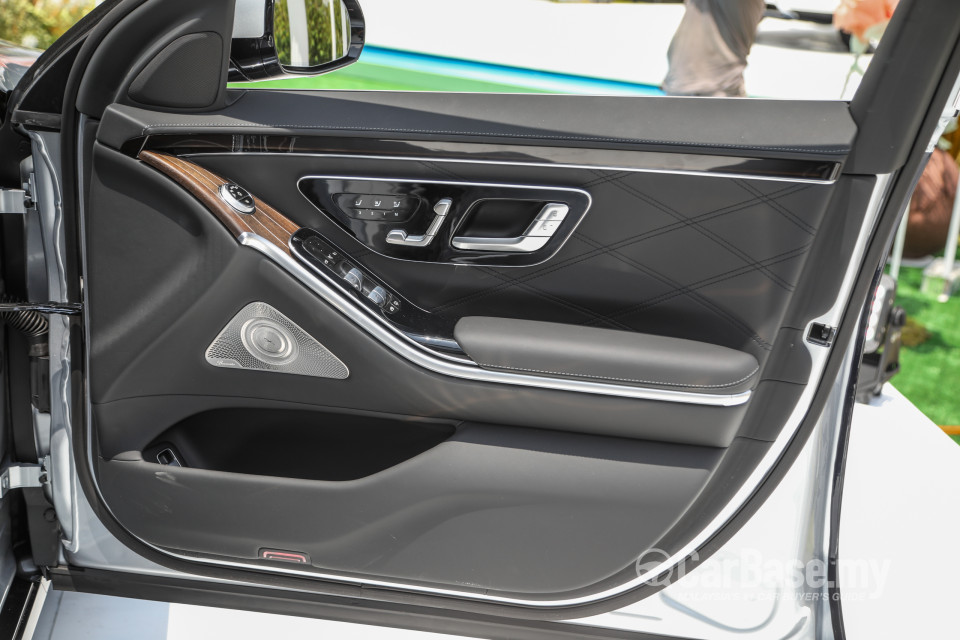 Mercedes-Benz Maybach S-Class Z223 (2022) Interior