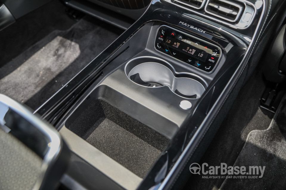 Mercedes-Benz Maybach S-Class Z223 (2022) Interior