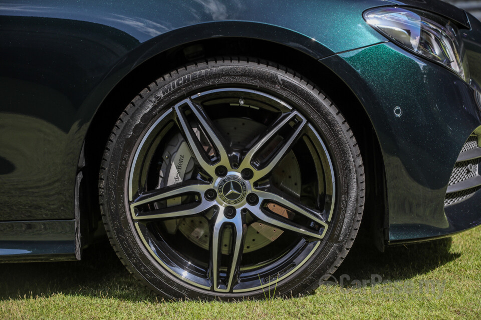 Perodua Aruz D38L (2019) Exterior