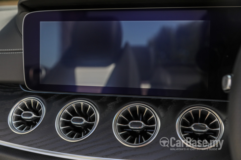 Mercedes-Benz E-Class Cabriolet A238 (2018) Interior