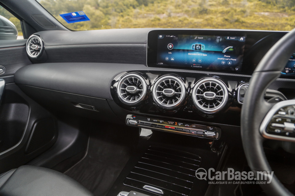 Mercedes-Benz A-Class Sedan V177 (2019) Interior