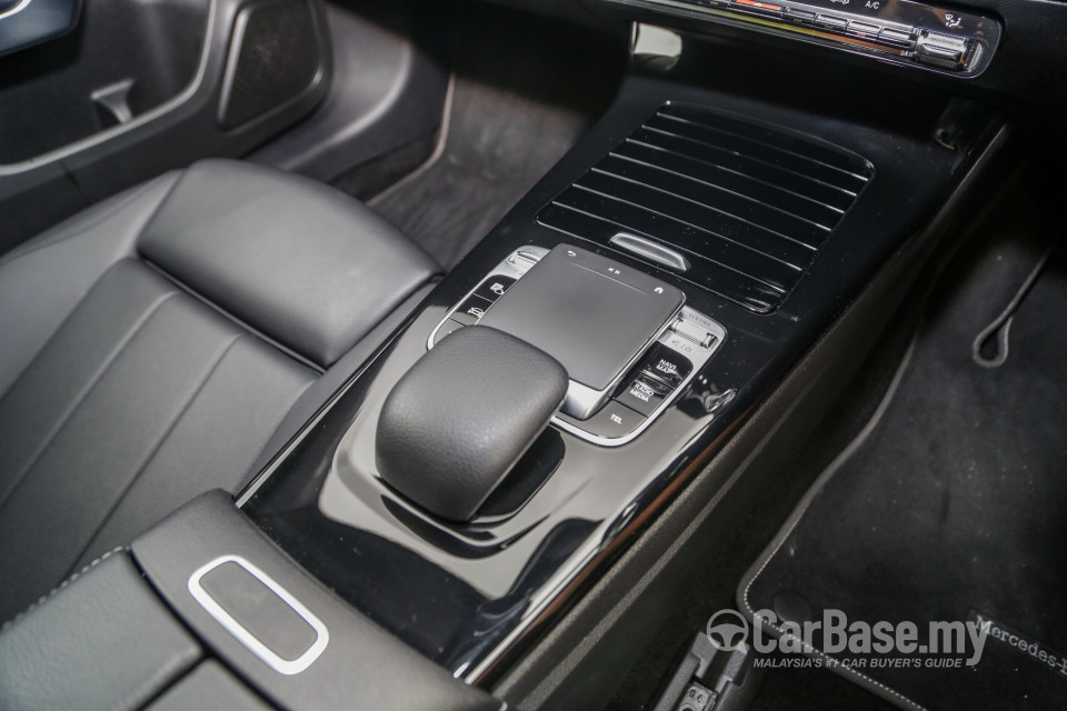 Mercedes-Benz A-Class Sedan V177 (2019) Interior