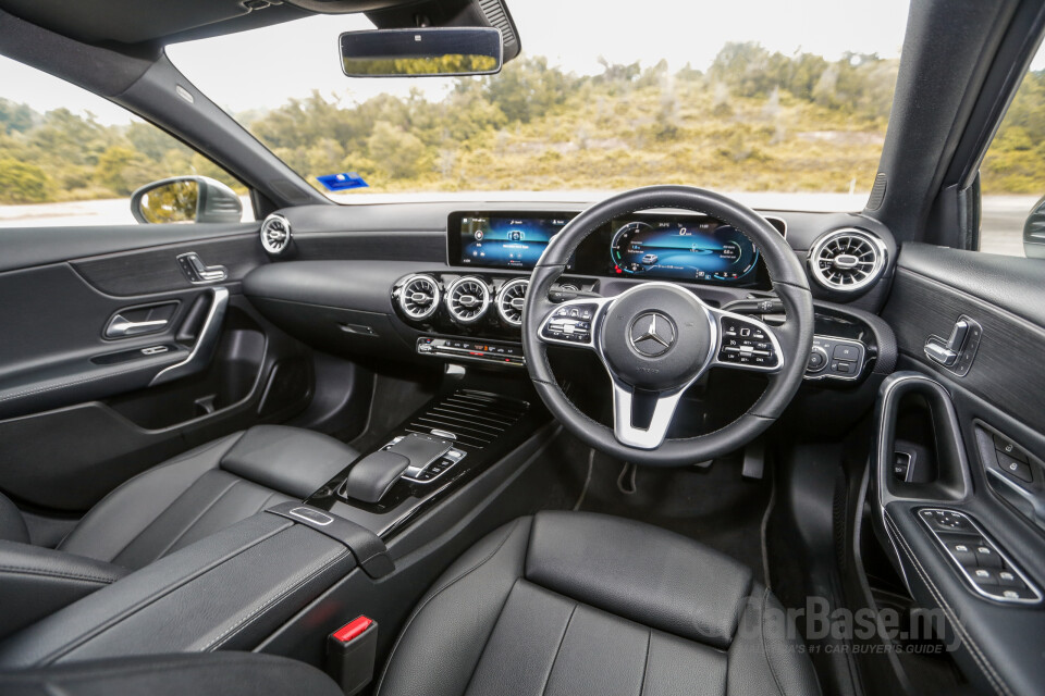 Volkswagen Vento Mk5 facelift (2016) Interior