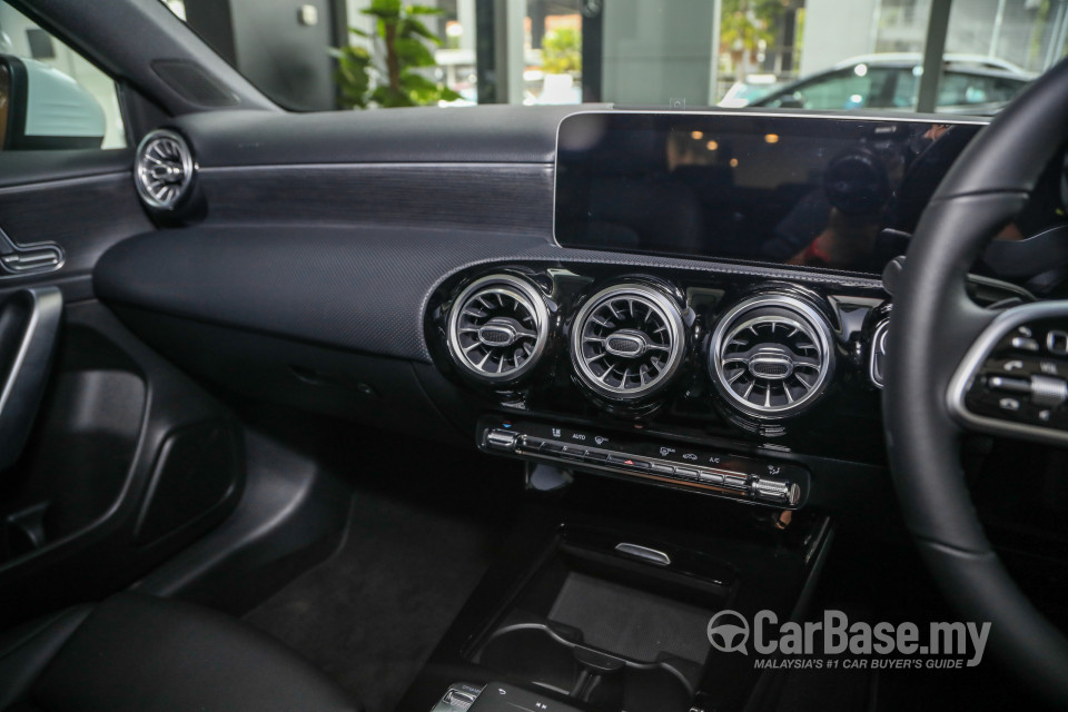 Mercedes-Benz A-Class Sedan V177 (2019) Interior