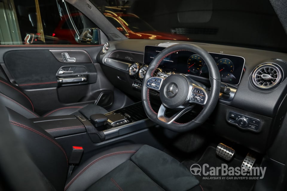 Mercedes-Benz GLB X247 (2020) Interior
