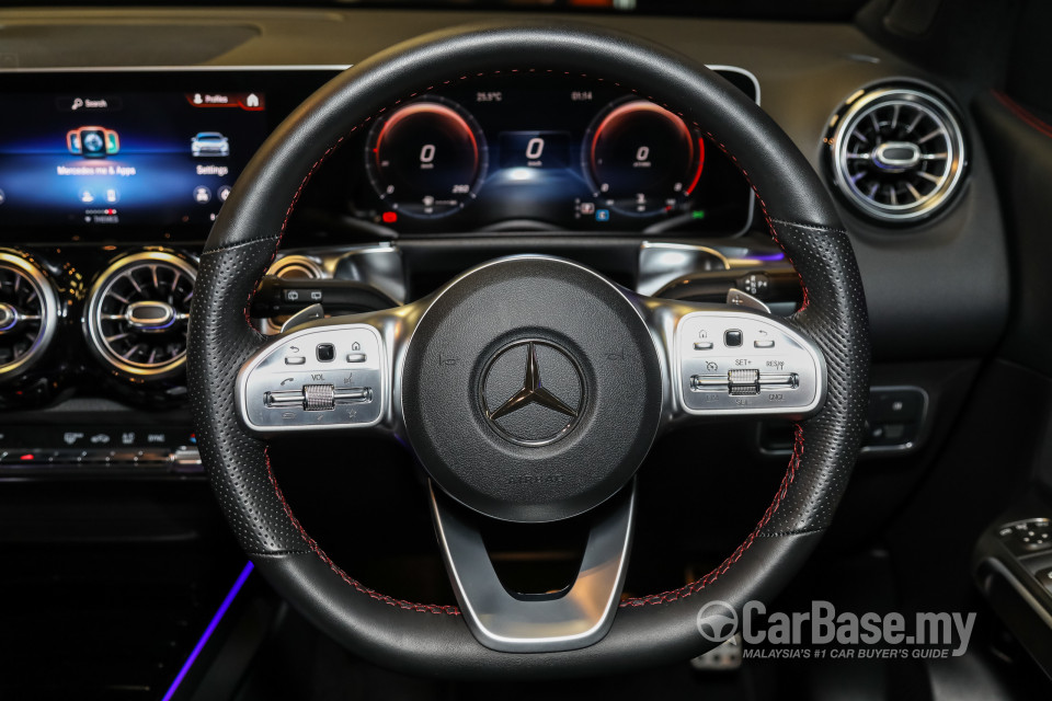Mercedes-Benz GLB X247 (2020) Interior