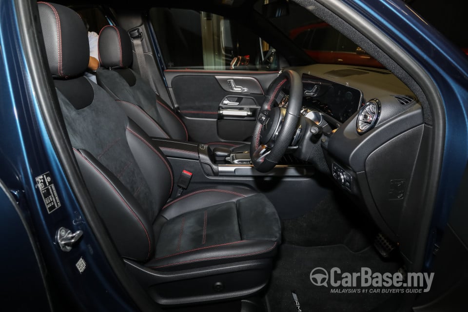 Mercedes-Benz GLB X247 (2020) Interior