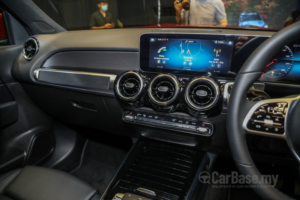 Audi Q5 FY (2019) Interior