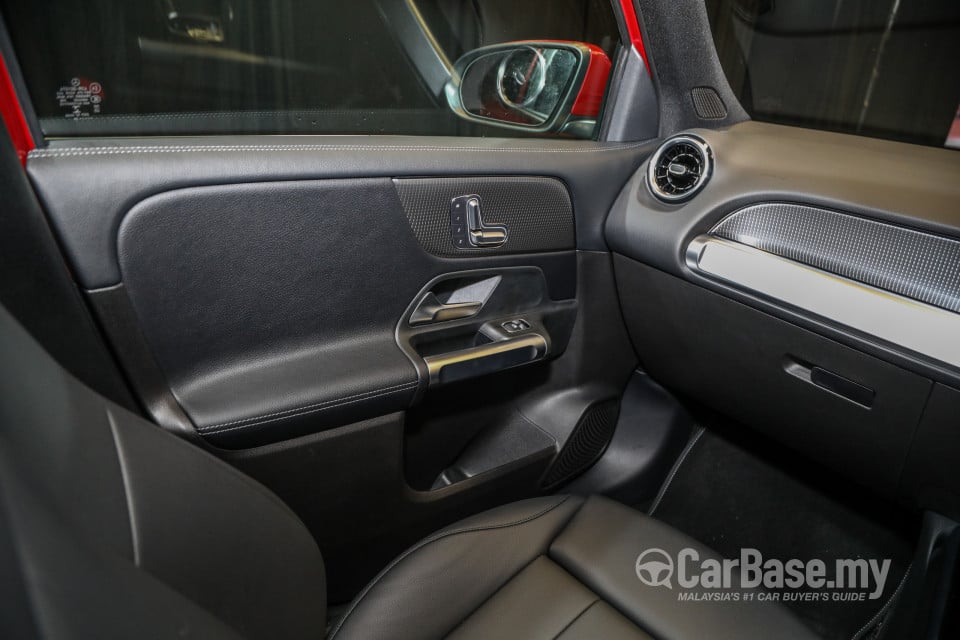 Mercedes-Benz GLB X247 (2020) Interior