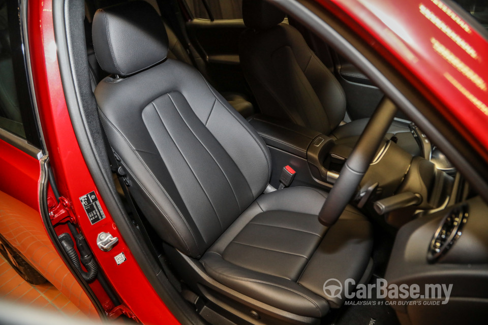 Mercedes-Benz GLB X247 (2020) Interior