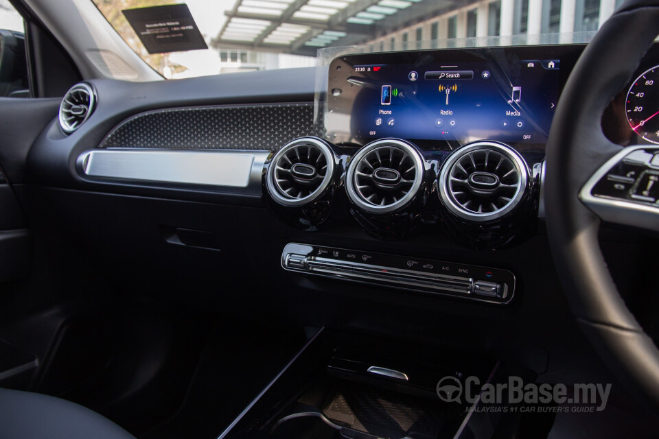 Mercedes-Benz GLB X247 Facelift (2024) Interior