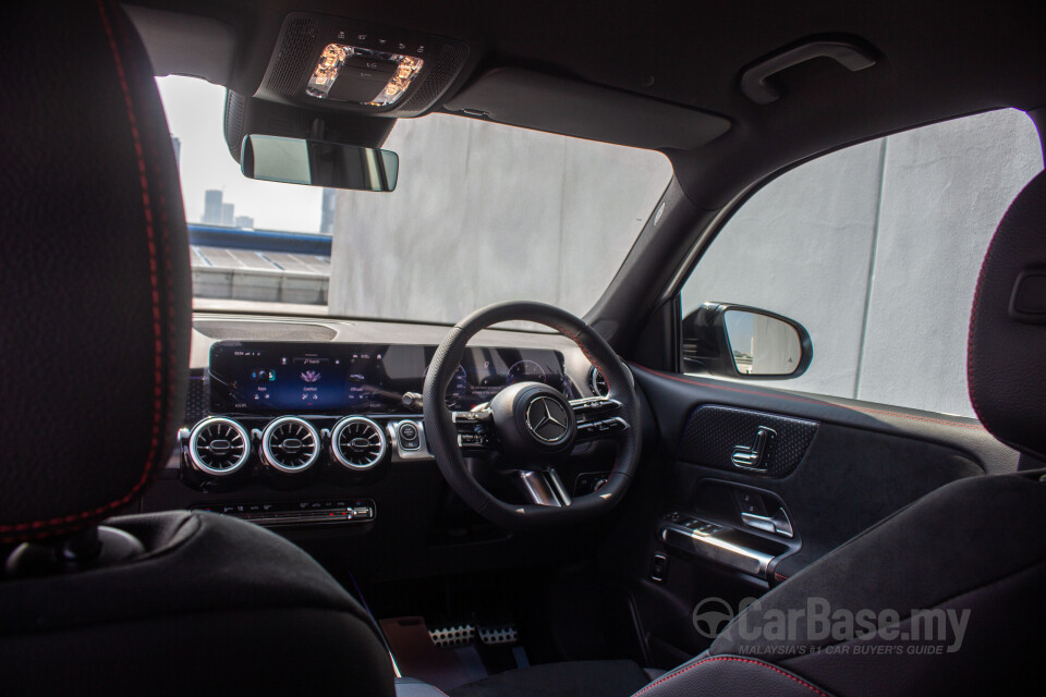 Mercedes-Benz GLB X247 Facelift (2024) Interior