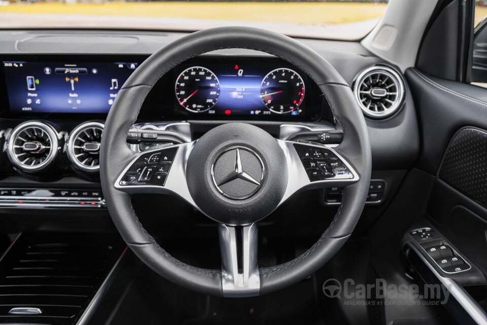 Mercedes-Benz GLB X247 Facelift (2024) Interior
