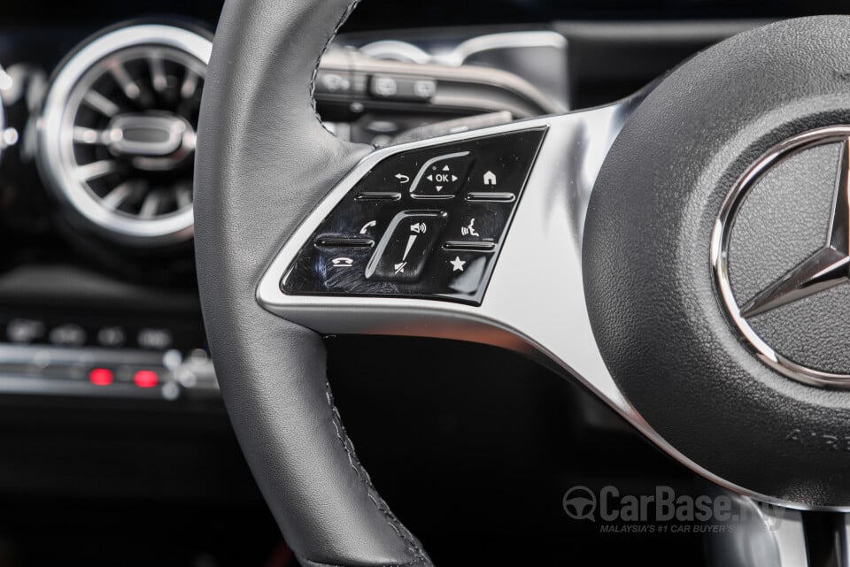 Mercedes-Benz GLB X247 Facelift (2024) Interior