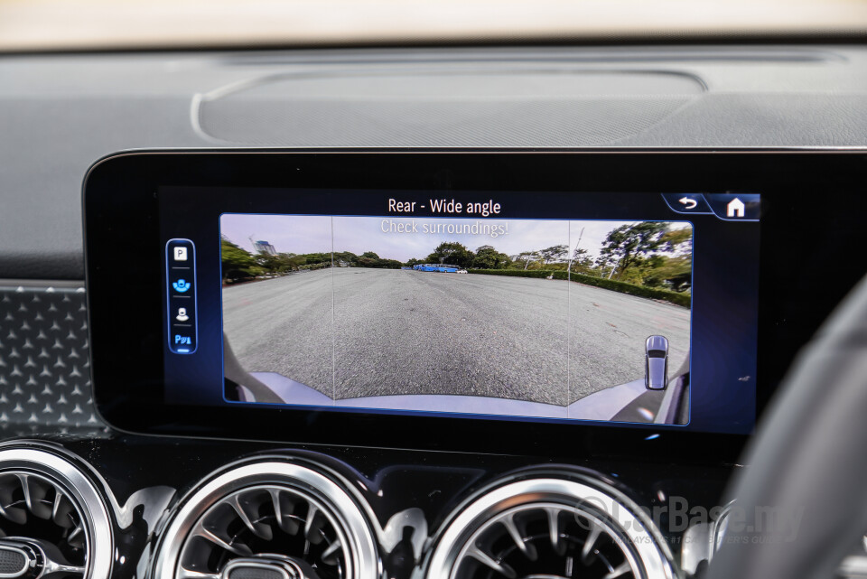 Mercedes-Benz GLB X247 Facelift (2024) Interior