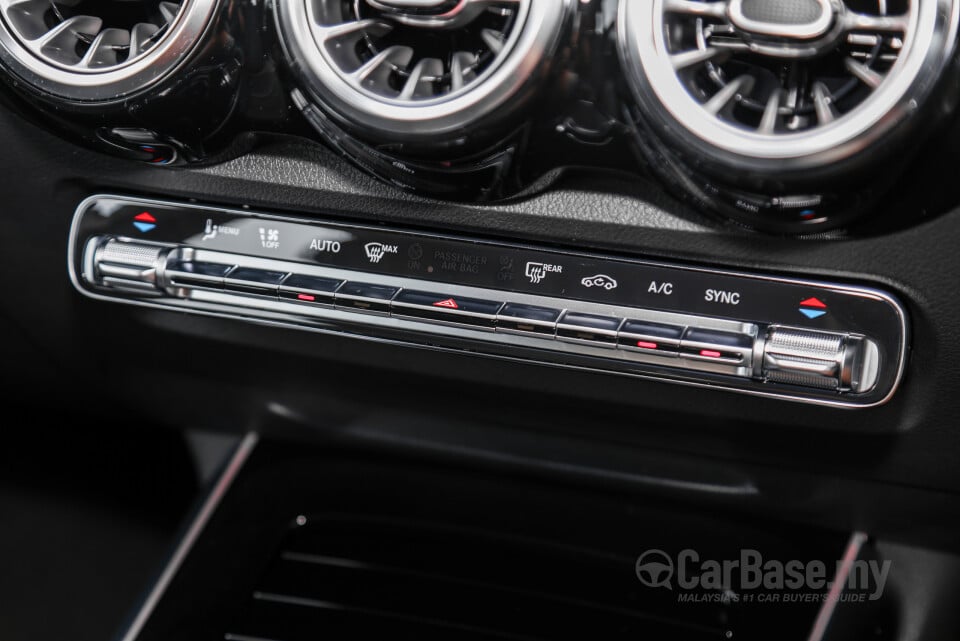 Mercedes-Benz GLB X247 Facelift (2024) Interior