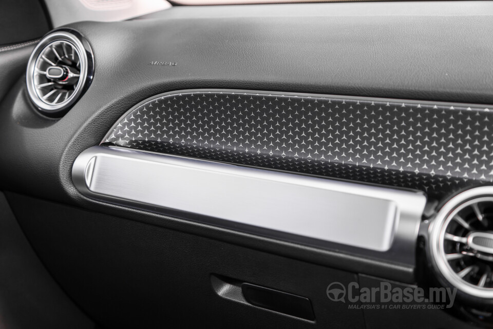 Mercedes-Benz GLB X247 Facelift (2024) Interior