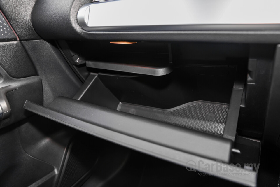 Mercedes-Benz GLB X247 Facelift (2024) Interior