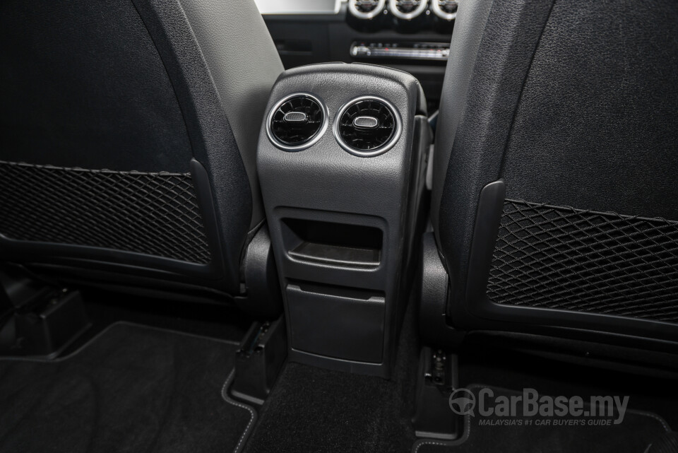 Mercedes-Benz GLB X247 Facelift (2024) Interior