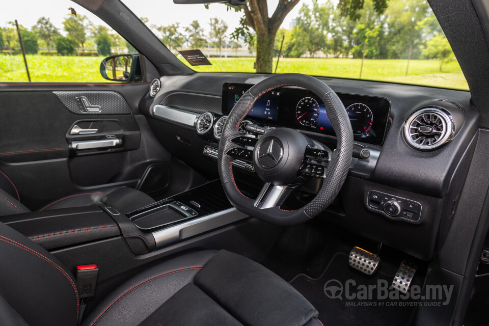Mercedes-Benz GLB X247 Facelift (2024) Interior