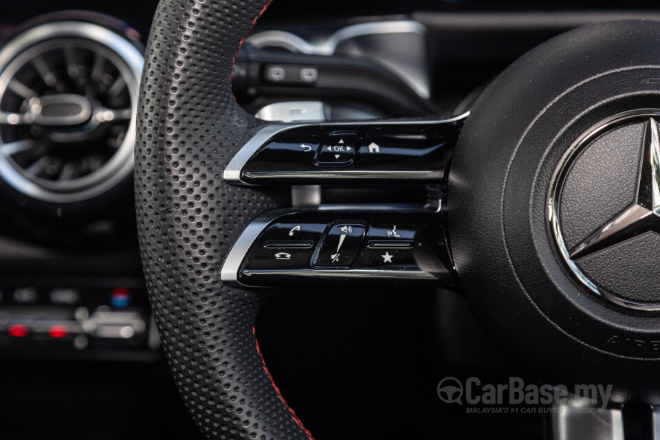 Mercedes-Benz GLB X247 Facelift (2024) Interior