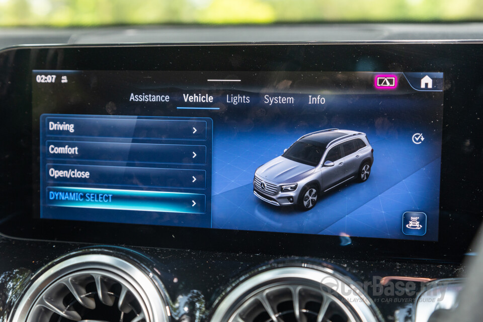 Mercedes-Benz GLB X247 Facelift (2024) Interior