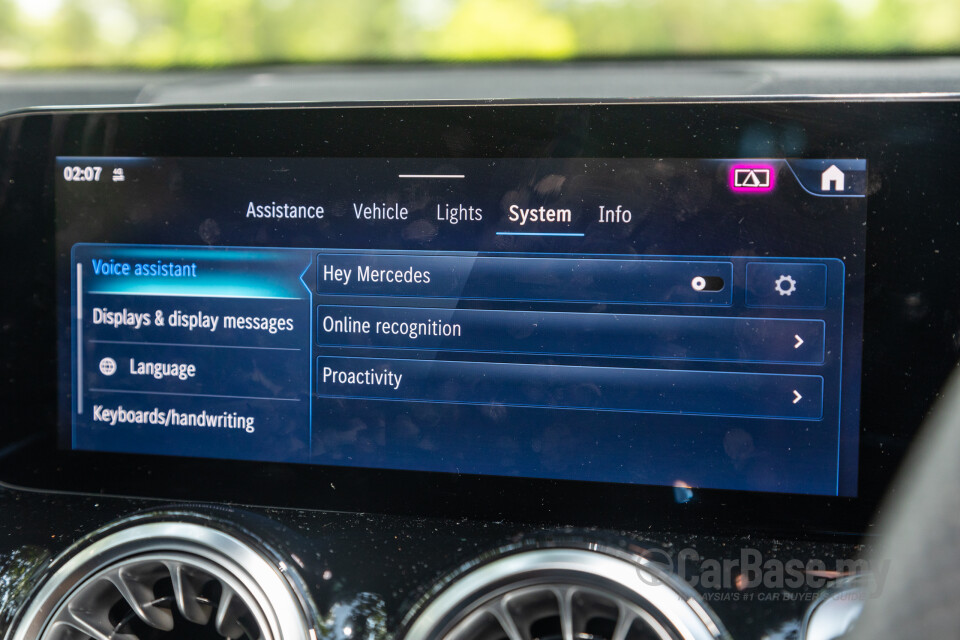 Mercedes-Benz GLB X247 Facelift (2024) Interior