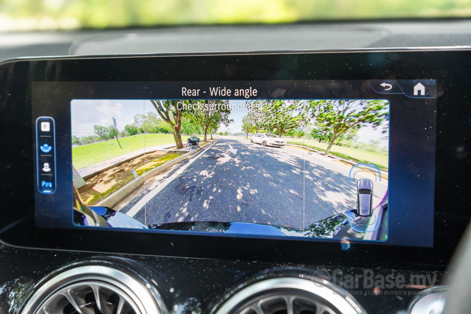Mercedes-Benz GLB X247 Facelift (2024) Interior