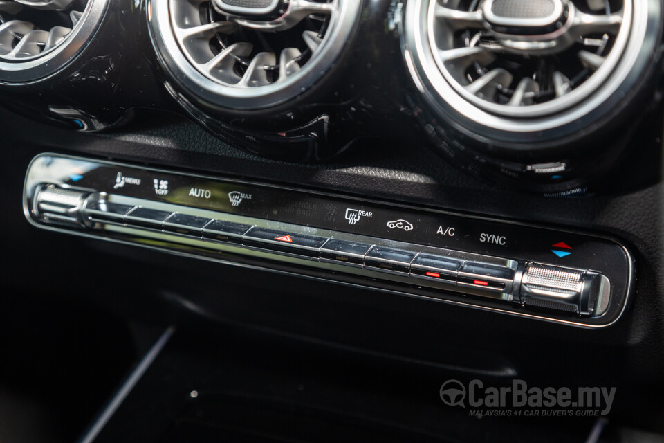 Mercedes-Benz GLB X247 Facelift (2024) Interior