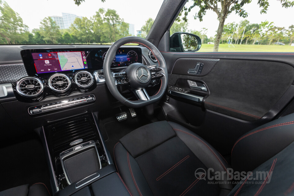 Mercedes-Benz GLB X247 Facelift (2024) Interior