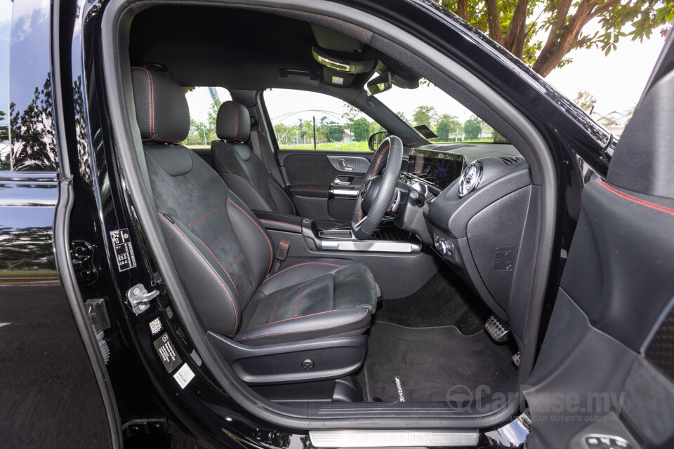 Mercedes-Benz GLB X247 Facelift (2024) Interior