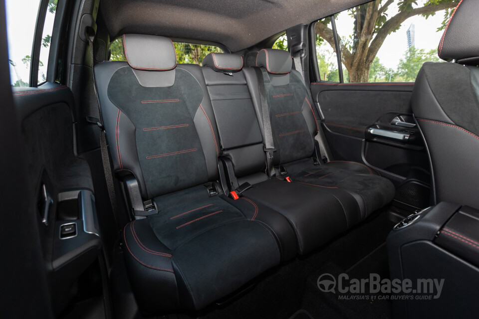 Mercedes-Benz GLB X247 Facelift (2024) Interior