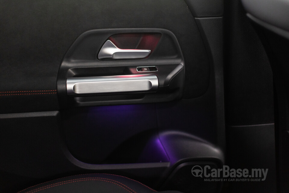 Mercedes-Benz GLB X247 Facelift (2024) Interior